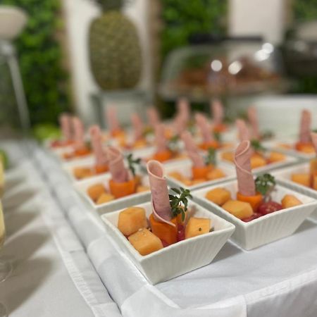 Hotel Wampushkar Zamora Екстериор снимка
