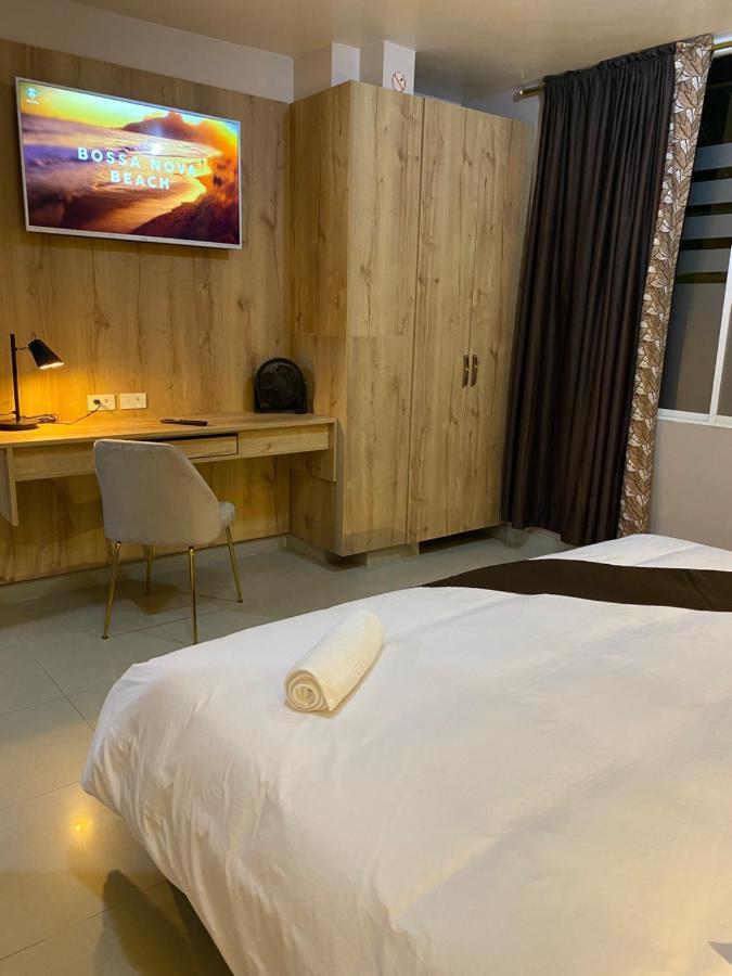 Hotel Wampushkar Zamora Екстериор снимка