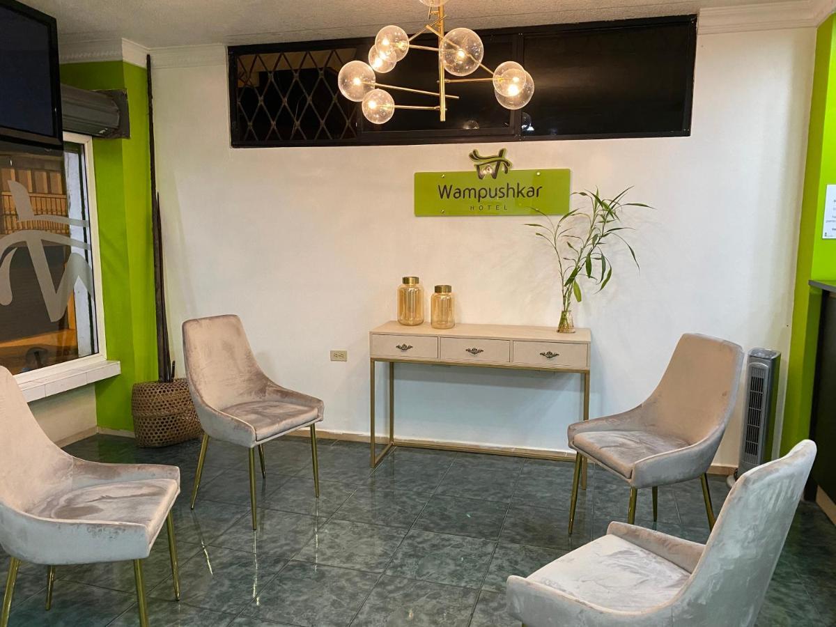 Hotel Wampushkar Zamora Екстериор снимка