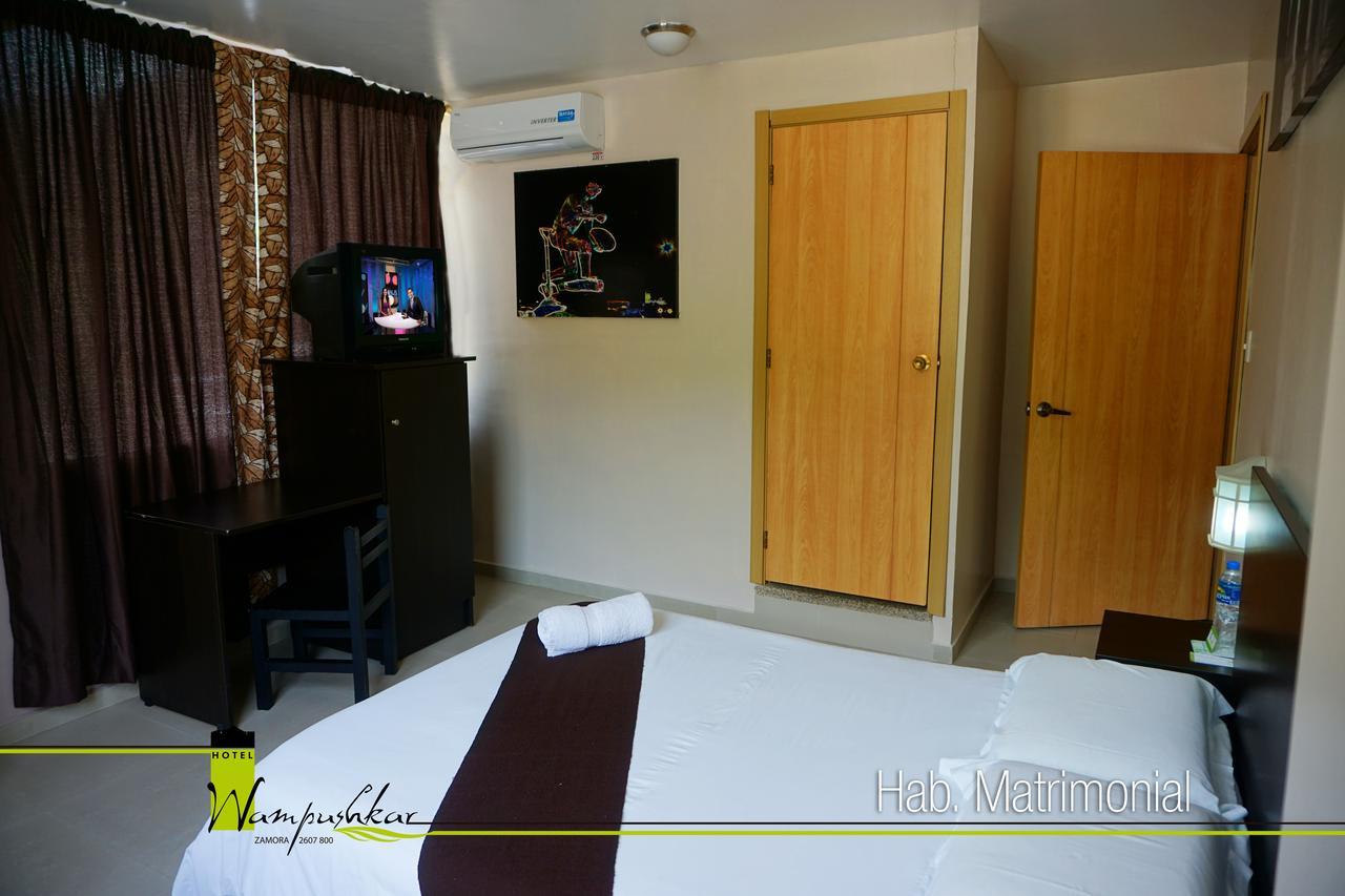 Hotel Wampushkar Zamora Екстериор снимка