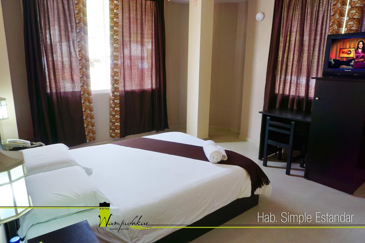 Hotel Wampushkar Zamora Екстериор снимка
